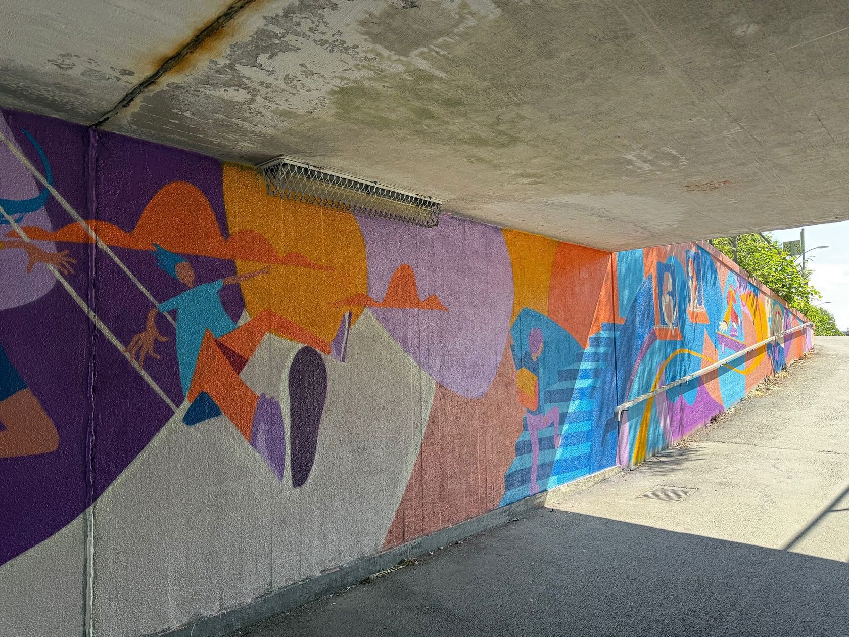 Undergangen ved Tåsen T-banestasjon får ny utsmykking i regi av Simon Alfredo